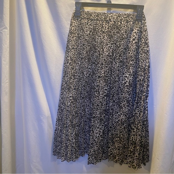 A New Day Animal Print Pleated XS Lined Skirt with Elastic Waist - Picture 3 of 6